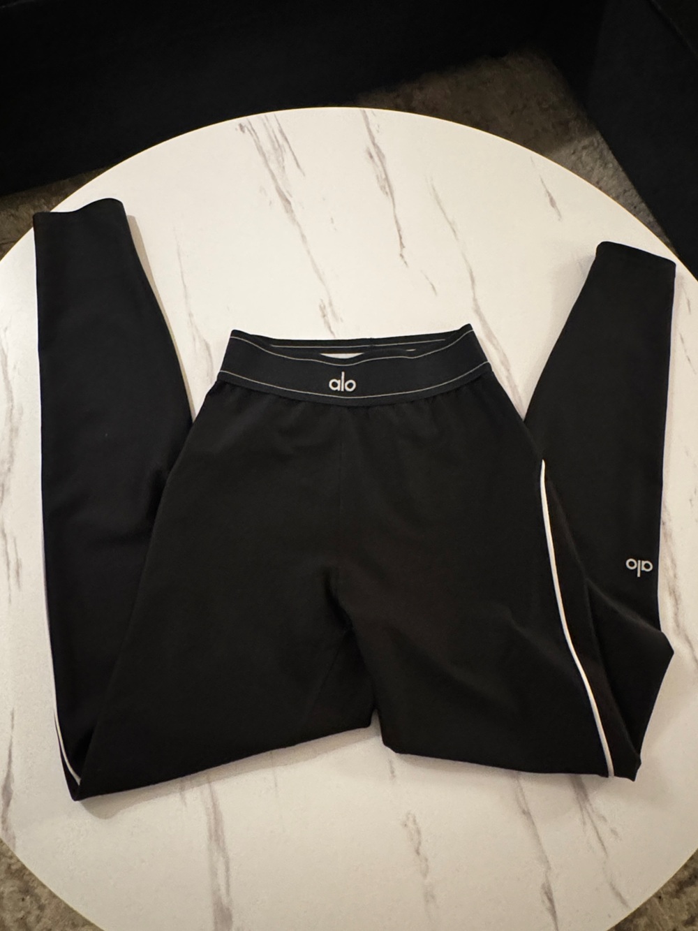 Alo Airlift High-Waist Suit Up Legging - Picture 5 of 8